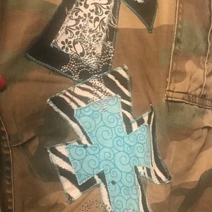 Camo capris with crosses